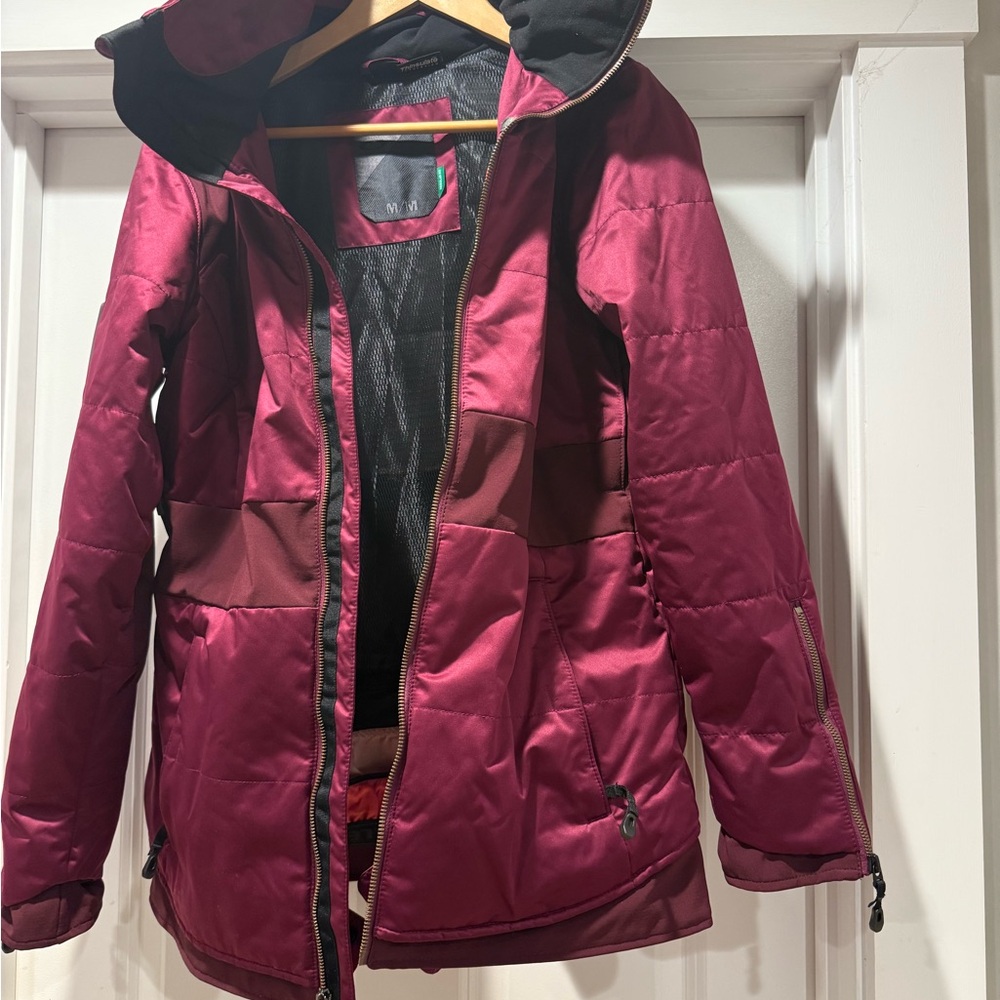 Oakley Women's Burgundy Ski Jacket